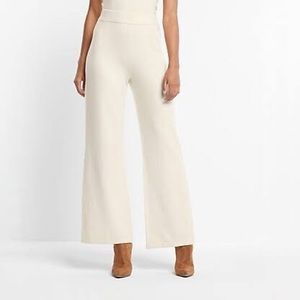 St John Collection Beige Cropped Pants